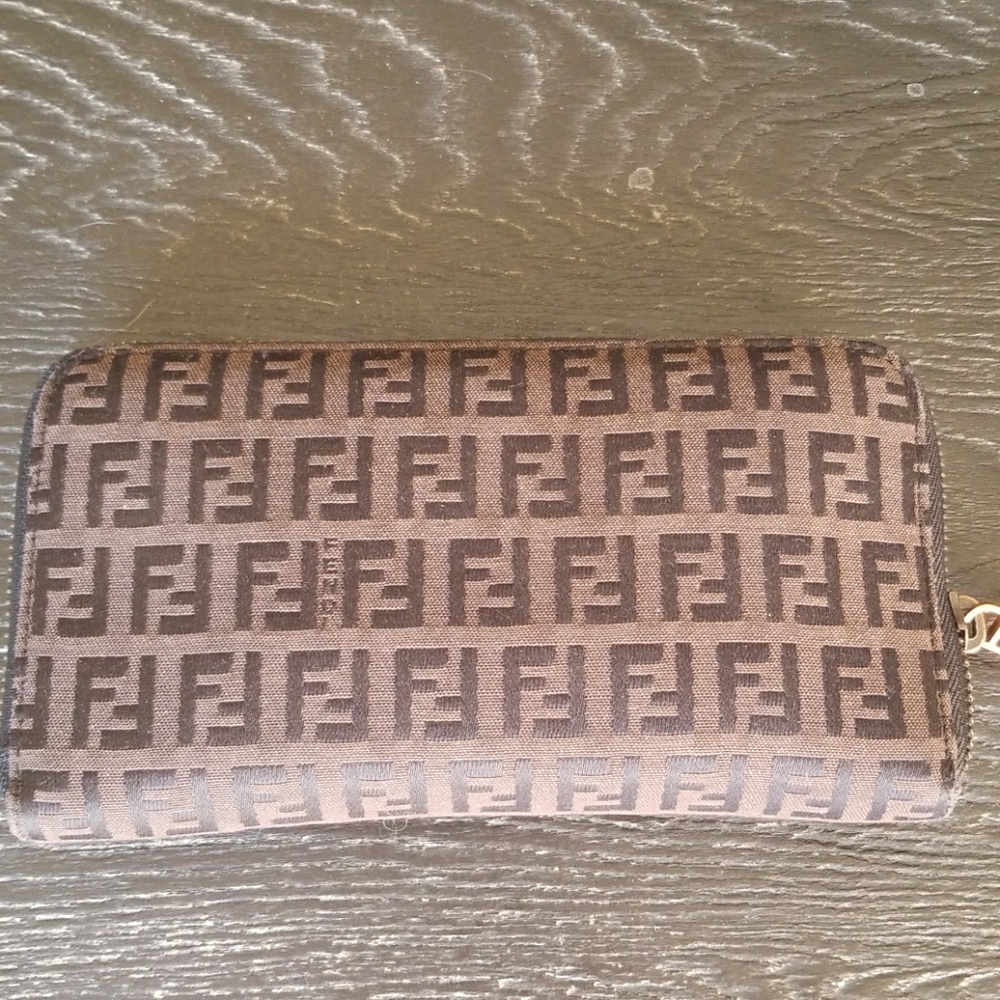Authentic Fendi wallet